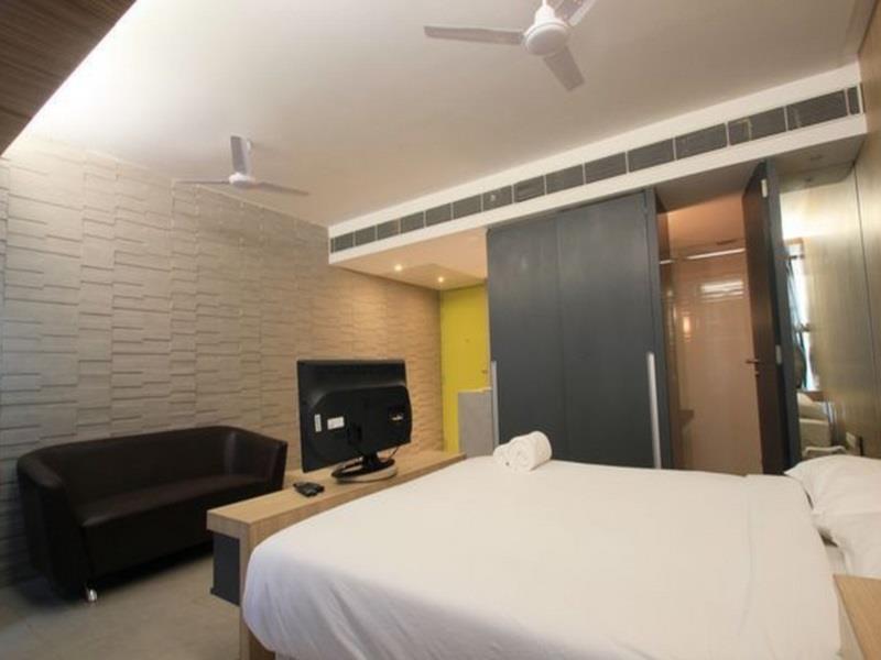 Satkar Paradise Aparthotel มานิปาลา ภายนอก รูปภาพ